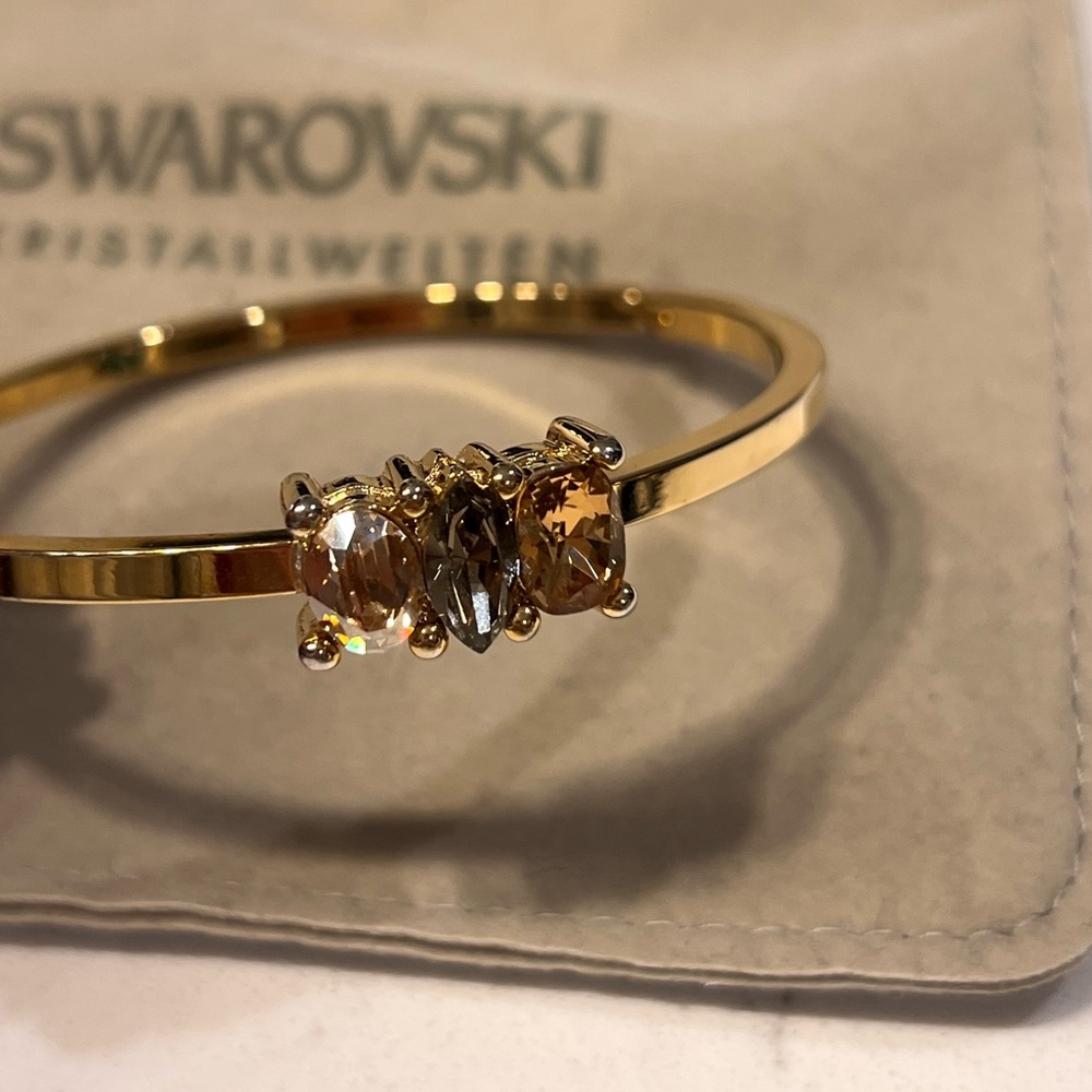Swarovski Gold Bracelet with Silver Amber and Yellow Crystals NWT Lola and Grace